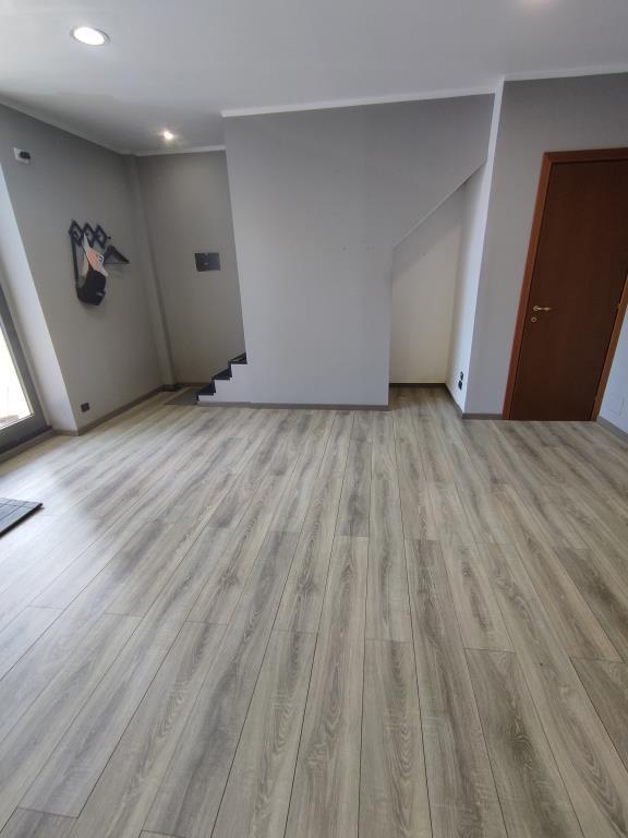 locale commerciale in affitto a Frosinone