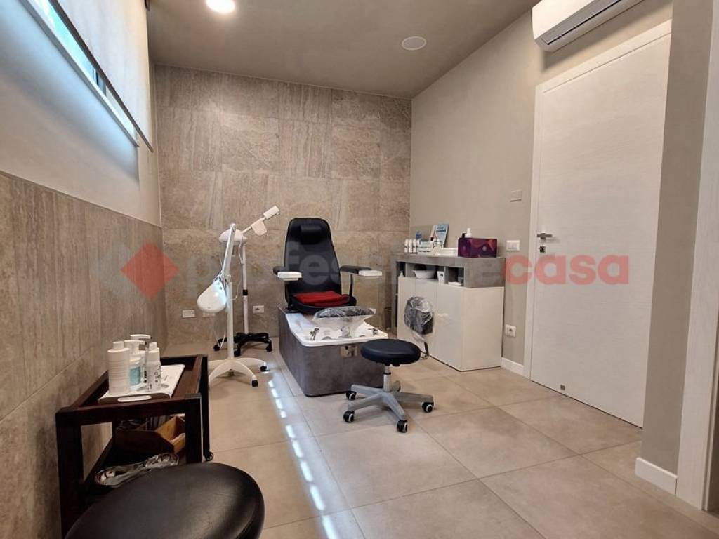 negozio in affitto a Frosinone