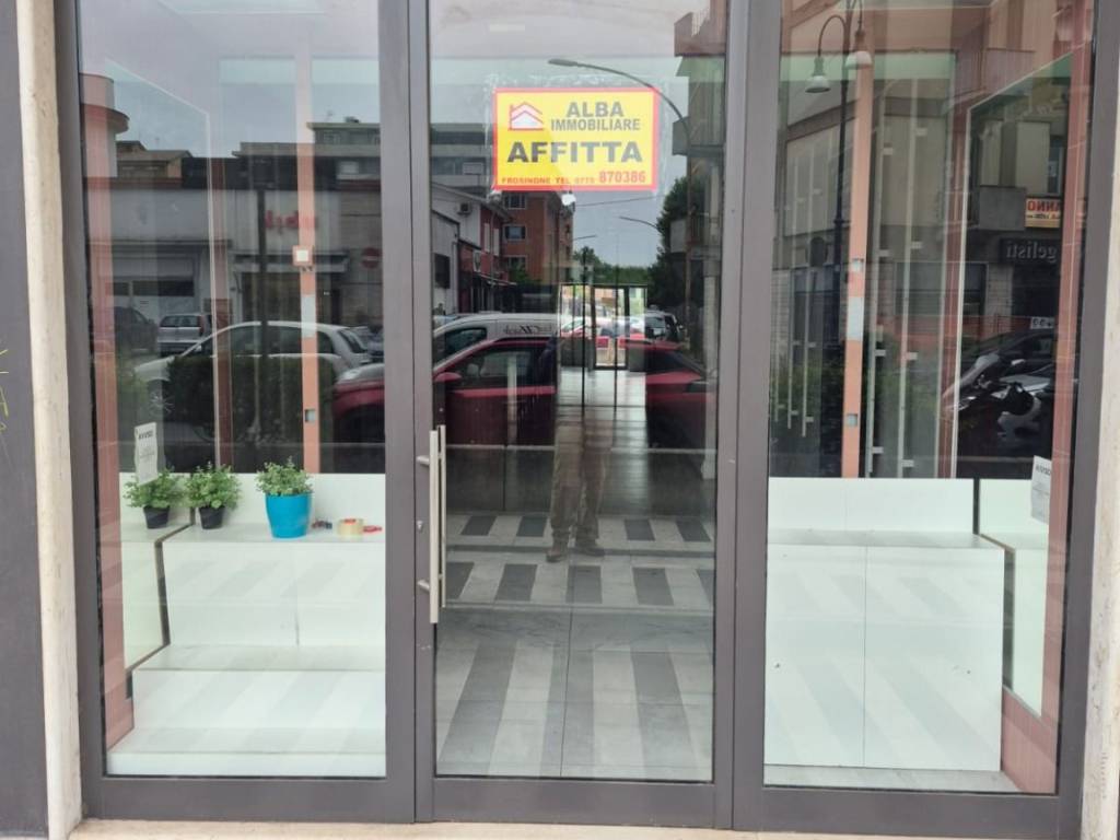 negozio in affitto a Frosinone