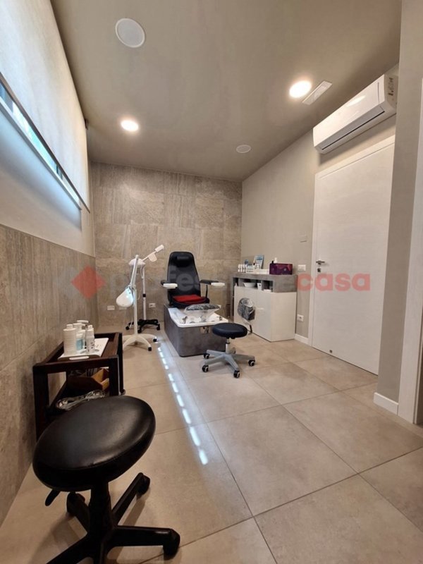 negozio in affitto a Frosinone