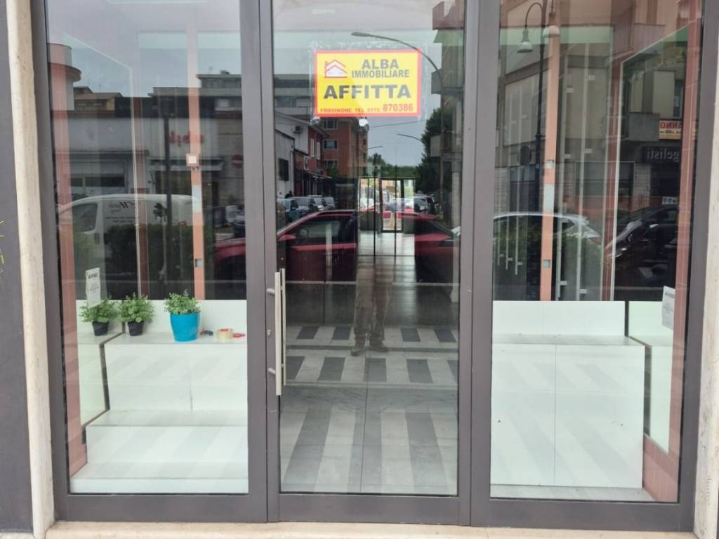 negozio in affitto a Frosinone