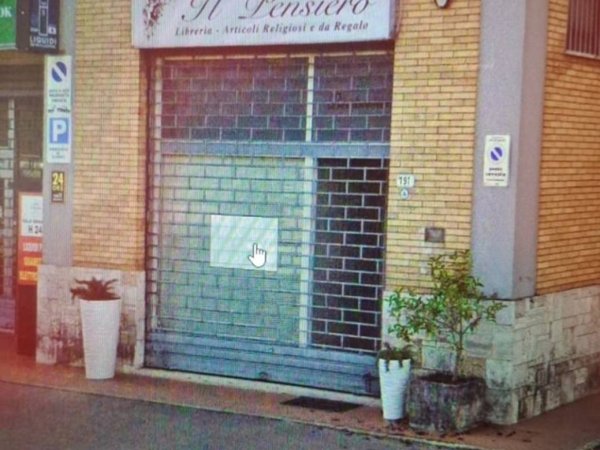 negozio in affitto a Frosinone