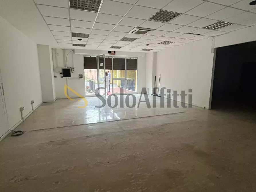 locale commerciale in affitto a Frosinone