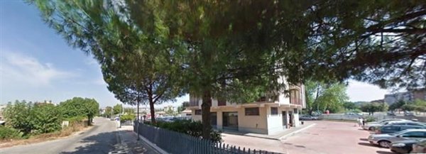 locale commerciale in affitto a Frosinone