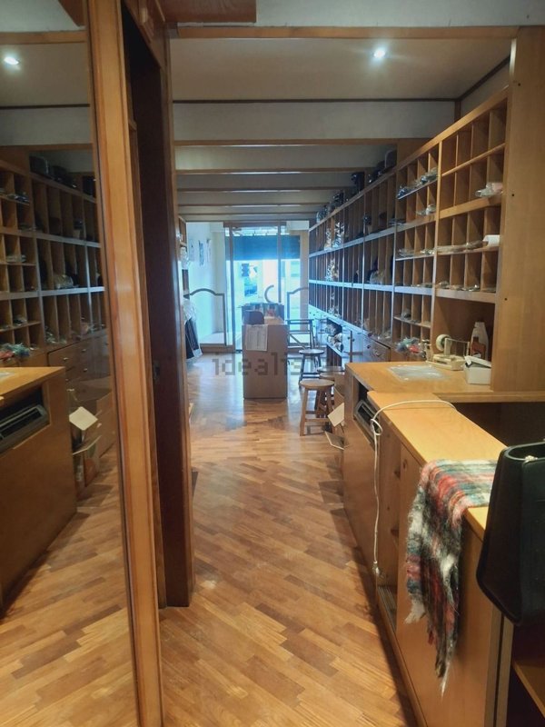 locale commerciale in affitto a Frosinone