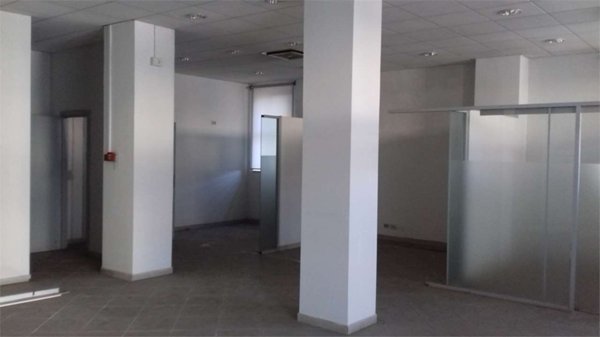 locale commerciale in affitto a Frosinone
