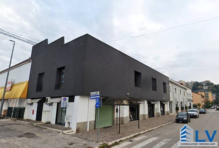 negozio in affitto a Frosinone