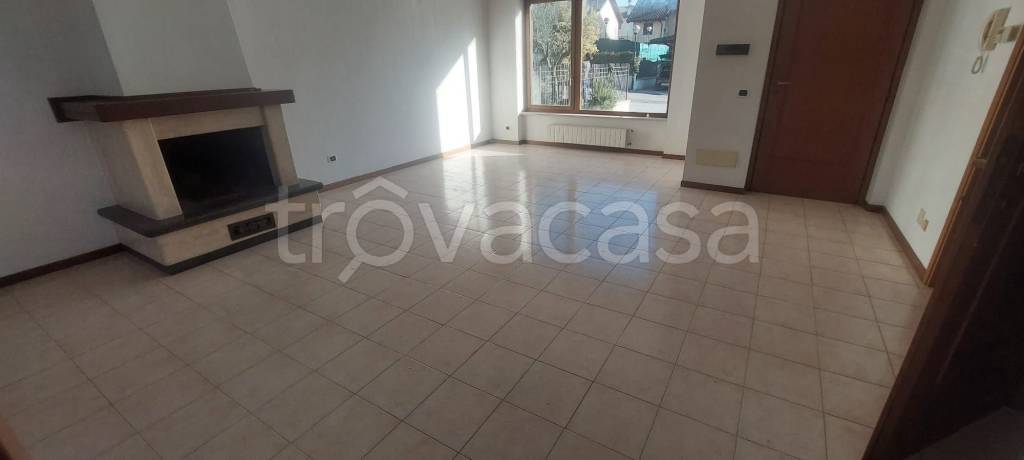 casa indipendente in affitto a Frosinone