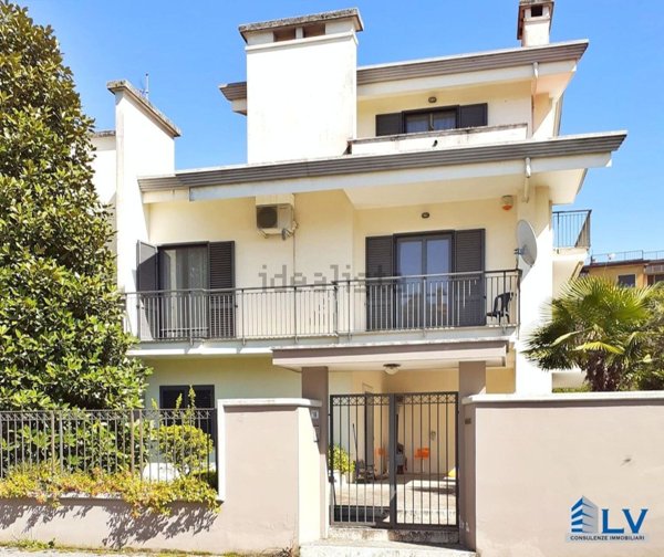 casa indipendente in affitto a Frosinone