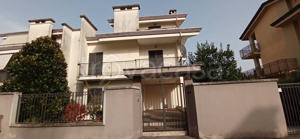 casa indipendente in affitto a Frosinone