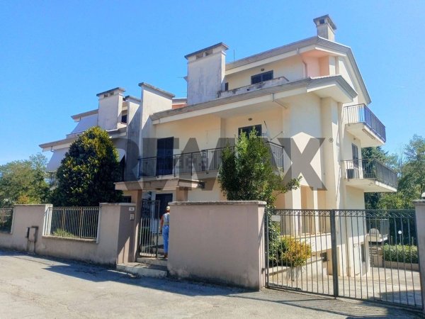 casa indipendente in affitto a Frosinone