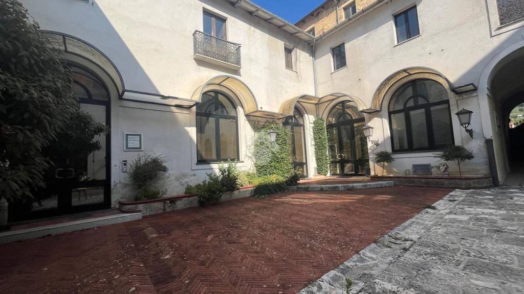 ufficio in affitto ad Isola del Liri