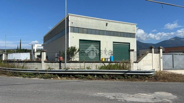 capannone in affitto ad Isola del Liri