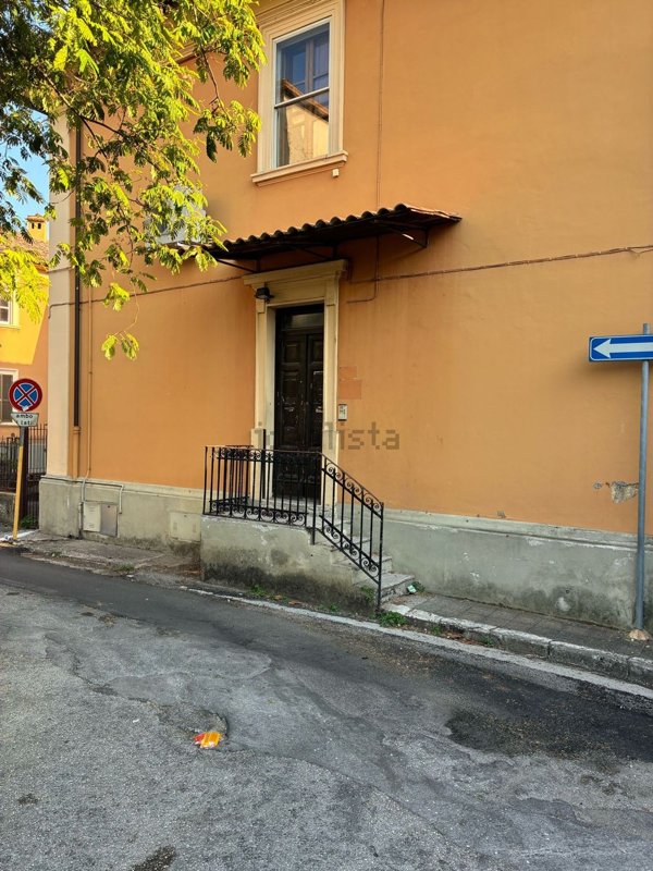 ufficio in affitto ad Isola del Liri