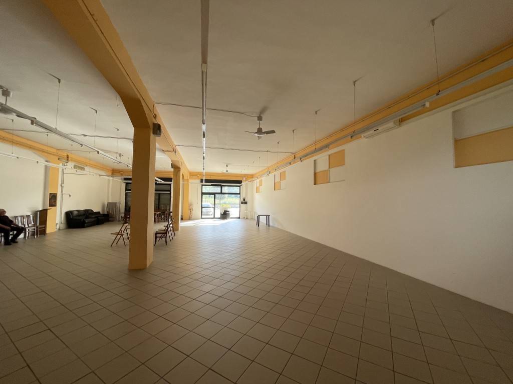 locale commerciale in affitto a Morolo