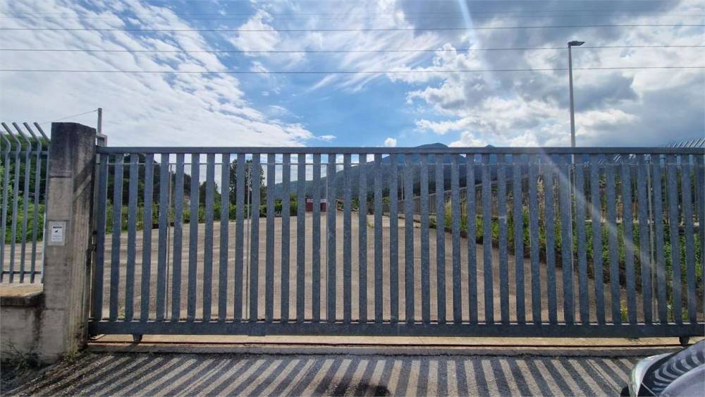 locale commerciale in affitto a Patrica