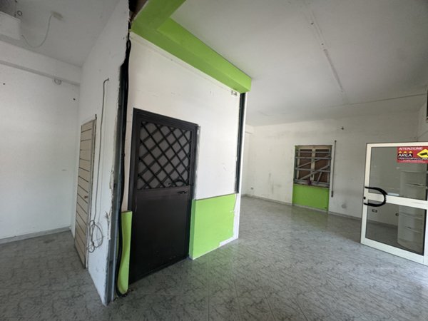 locale commerciale in affitto a Patrica