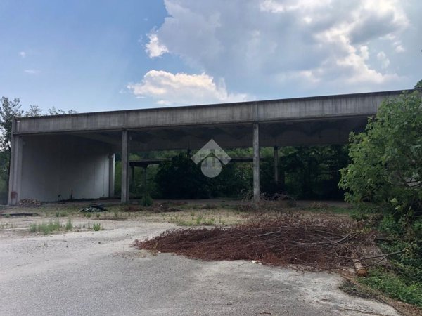 capannone in affitto a Patrica