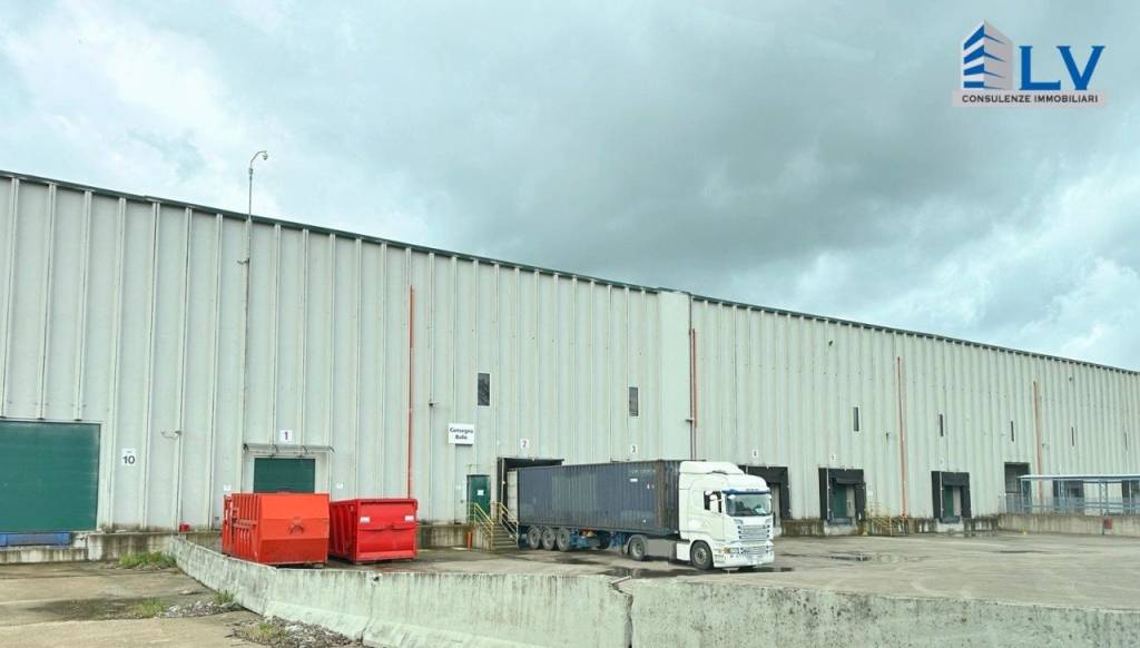 locale commerciale in affitto a Patrica