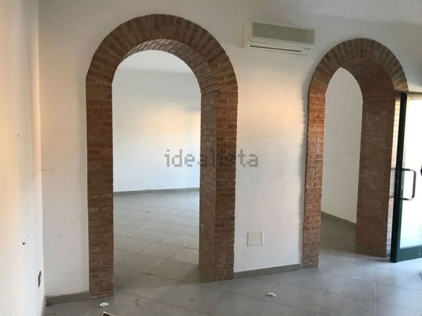 locale commerciale in affitto a Patrica