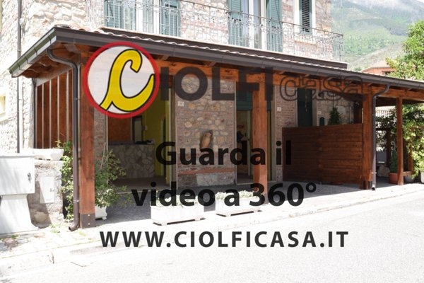 locale commerciale in affitto a Piedimonte San Germano