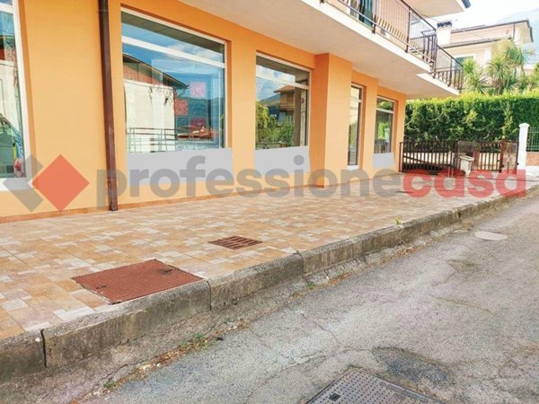 negozio in affitto a Piedimonte San Germano