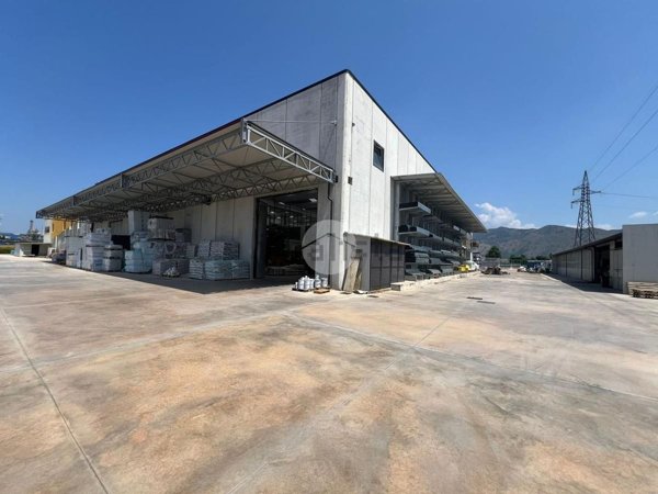 capannone in affitto a Piedimonte San Germano