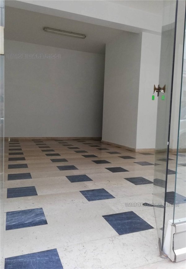 locale commerciale in affitto a Pontecorvo
