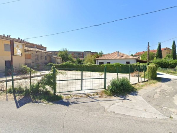 locale commerciale in affitto a Sora