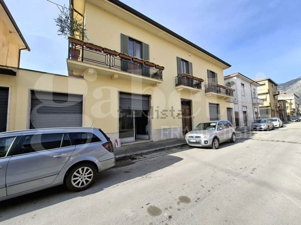 negozio in affitto a Sora