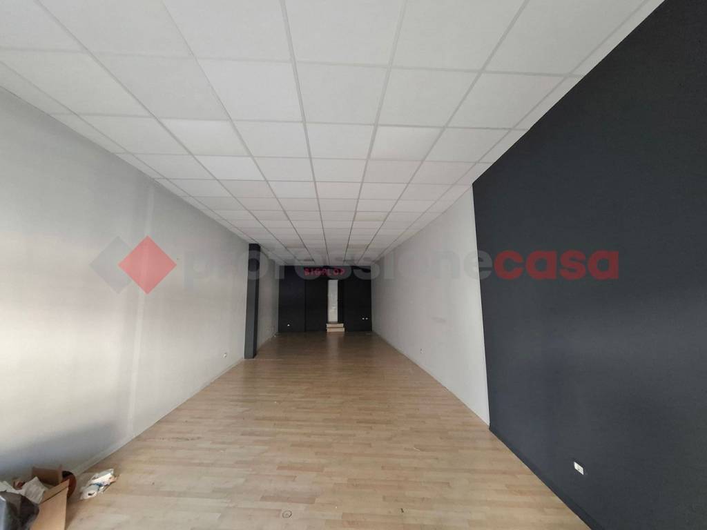 negozio in affitto a Sora