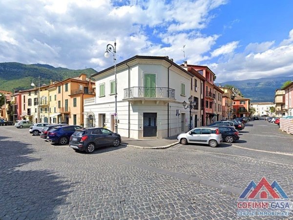 locale commerciale in affitto a Sora