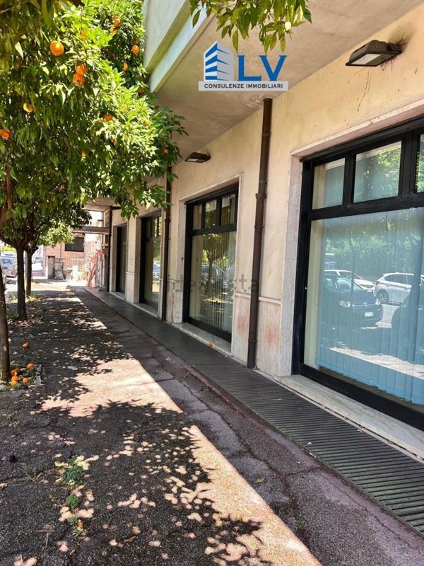 locale commerciale in affitto a Sora