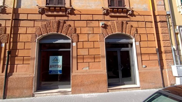 negozio in affitto a Sora