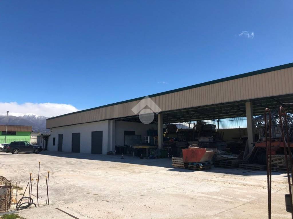 locale commerciale in affitto a Sora