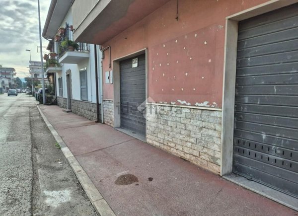 locale commerciale in affitto a Sora