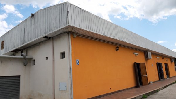 locale commerciale in affitto a Sora