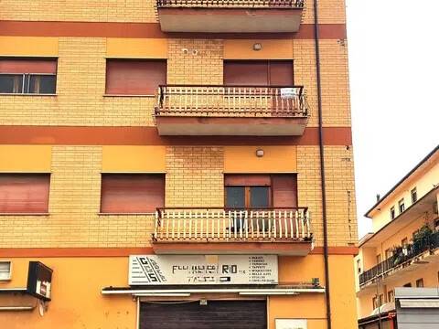 negozio in affitto a Sora