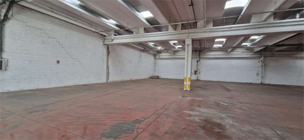 capannone in affitto a Supino