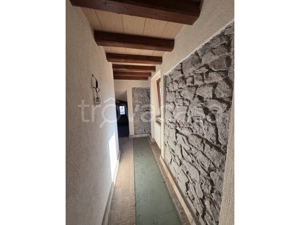 casa indipendente in affitto a Supino