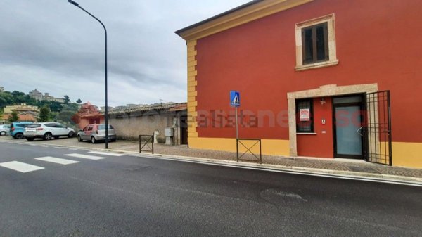 ufficio in affitto a Veroli in zona Case Scaccia