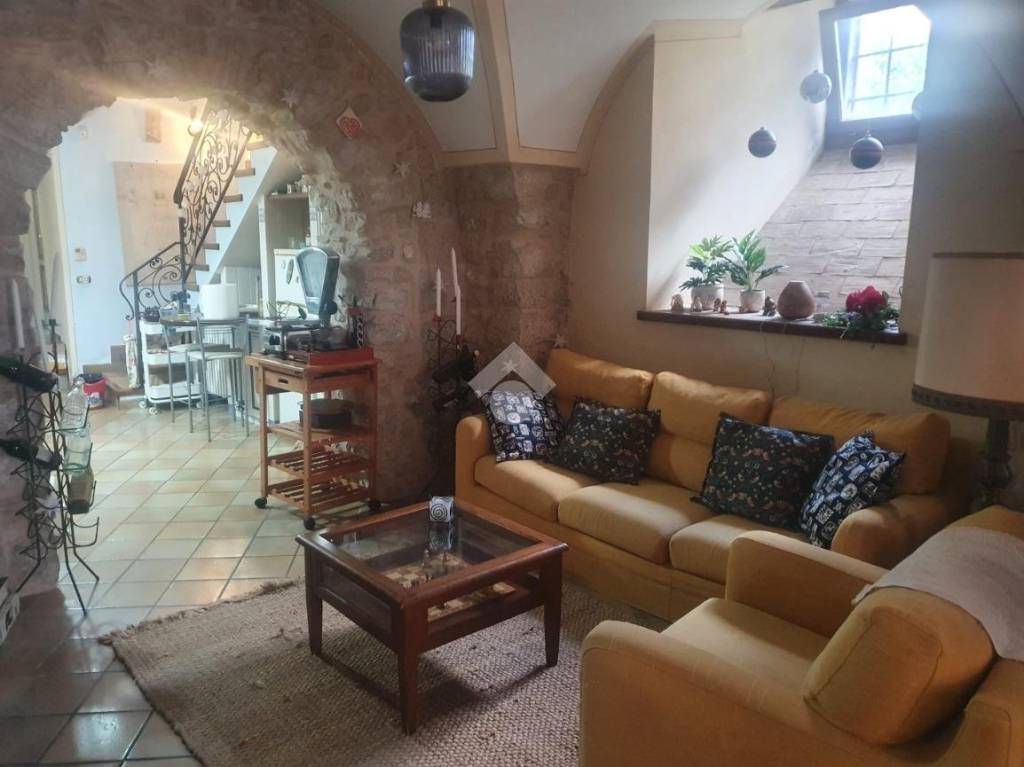 casa indipendente in affitto a Veroli in zona Case Scaccia