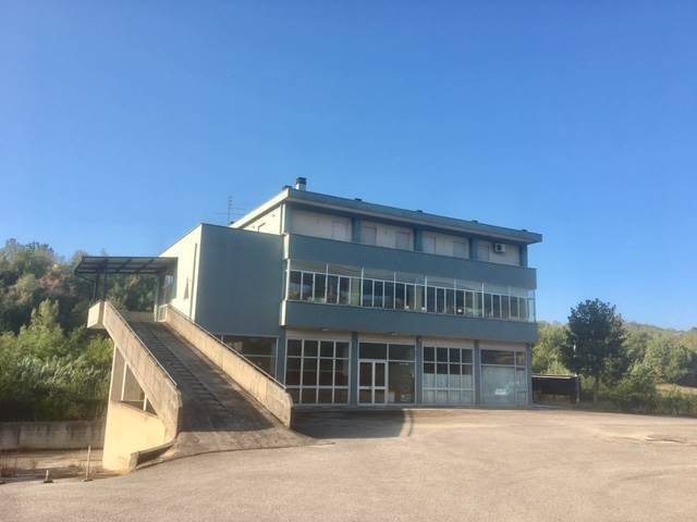 locale commerciale in affitto a Veroli