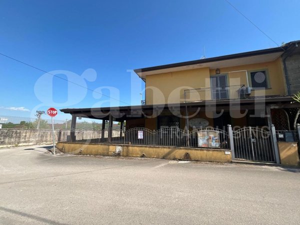 negozio in affitto ad Alvignano
