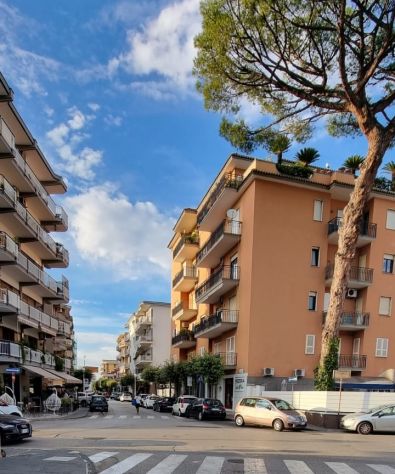 negozio in affitto ad Aversa