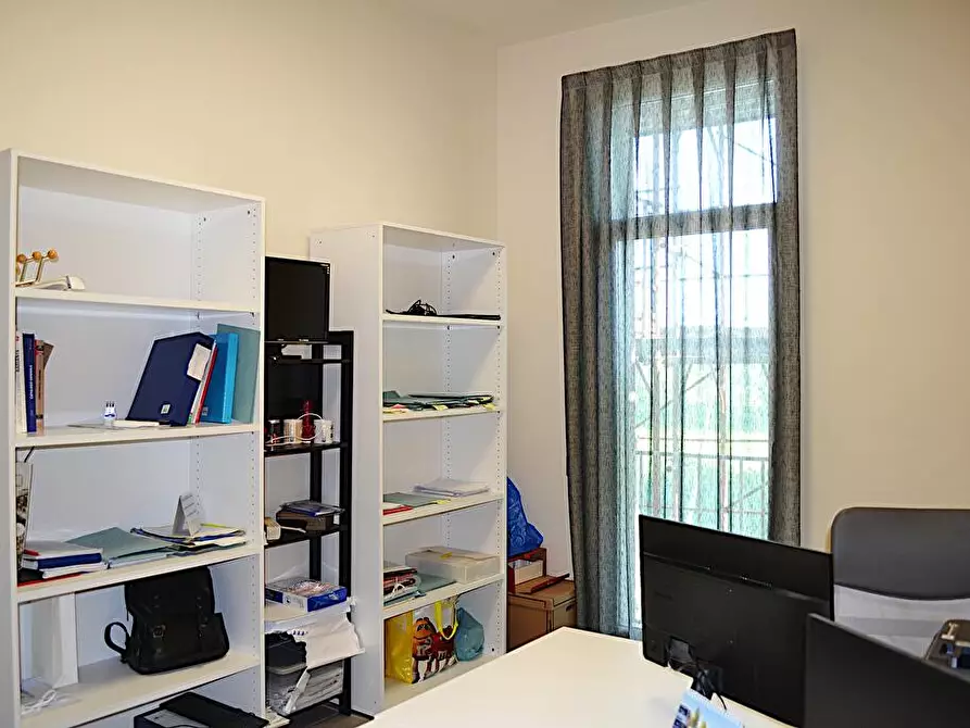 ufficio in affitto ad Aversa