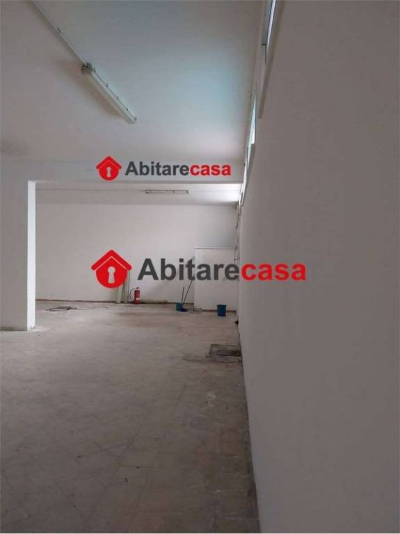 locale commerciale in affitto ad Aversa in zona Centro Città