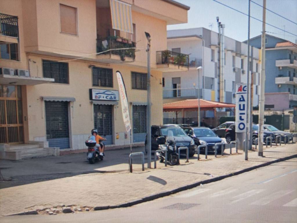 negozio in affitto ad Aversa