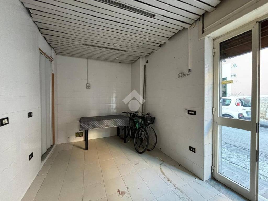 negozio in affitto ad Aversa in zona Centro Città