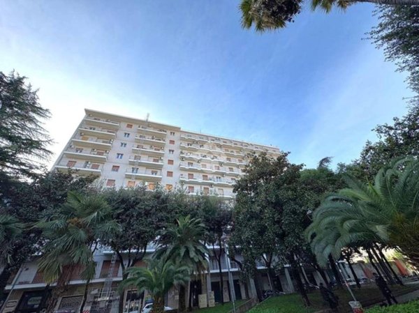 negozio in affitto ad Aversa in zona Centro Città